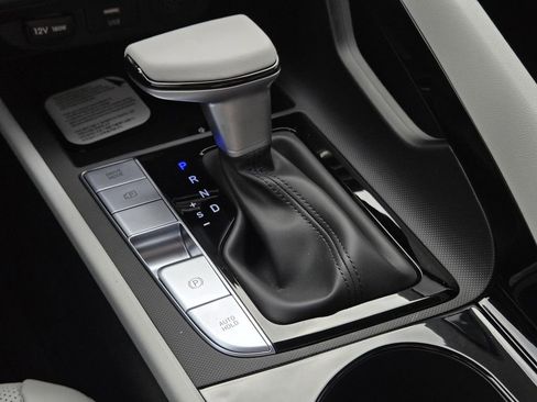New 2026 Hyundai Elantra Limited FWD image 16