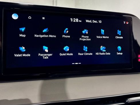 Used 2024 Hyundai Palisade Calligraphy image 18