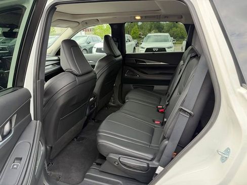 Certified 2025 INFINITI QX60 Luxe w/ Cargo Package AWD/4WD image 10