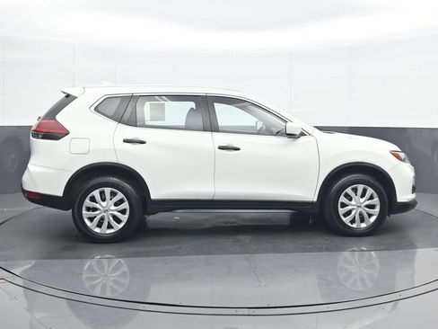 Used 2019 Nissan Rogue S AWD/4WD image 7