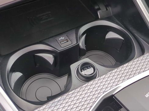 Used 2025 BMW 330i xDrive Sedan w/ Premium Package image 32