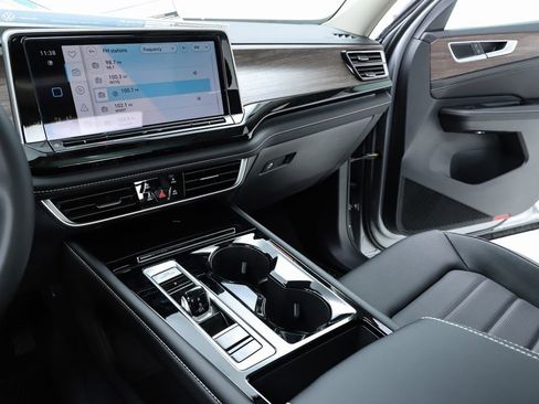 New 2026 Volkswagen Atlas SEL image 23