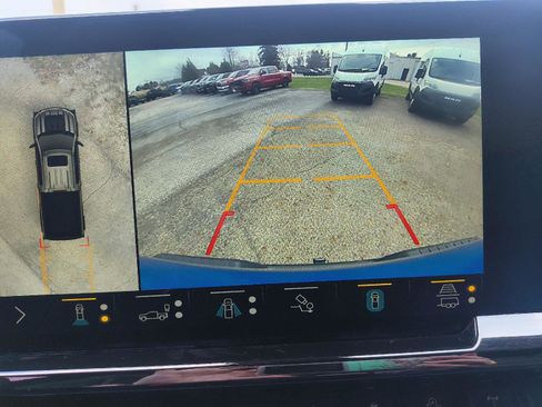 Used 2022 Chevrolet Silverado 1500 ZR2 image 27