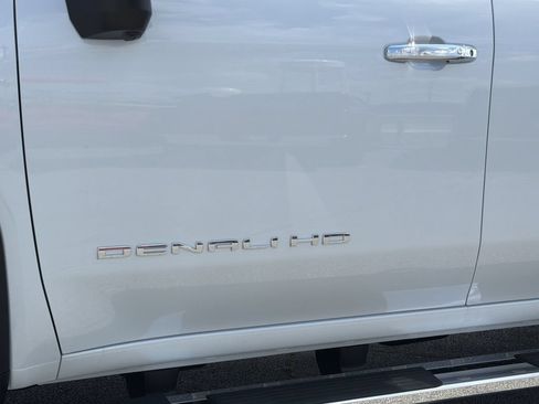 New 2026 GMC Sierra 3500 Denali w/ Denali Reserve Package AWD/4WD image 24