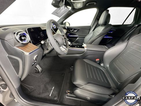 Used 2025 Mercedes-Benz GLC 350e 4MATIC image 23