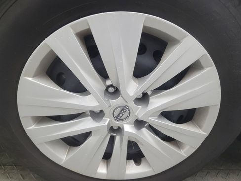 Used 2024 Nissan Sentra S FWD image 31
