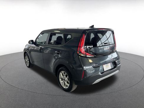 Used 2025 Kia Soul LX w/ LX Technology Package image 12