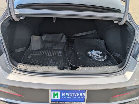 Used 2024 Hyundai Elantra SEL w/ Convenience Package FWD image 13