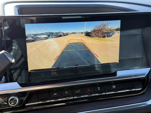 Used 2024 GMC Sierra 1500 SLT image 17