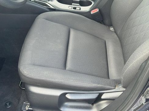 Used 2024 Toyota Corolla LE FWD image 18