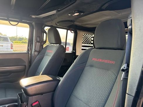 Used 2018 Jeep Wrangler Unlimited Rubicon AWD/4WD image 27