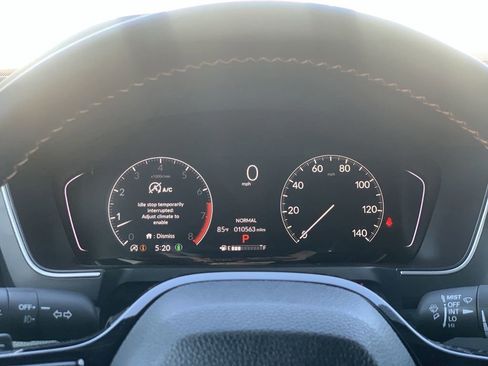 Used 2025 Honda Pilot Sport image 8
