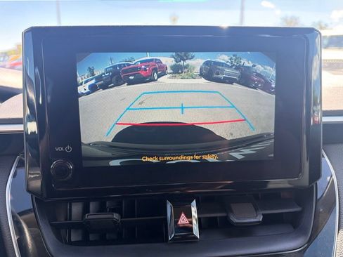 Used 2025 Toyota Corolla LE FWD image 32