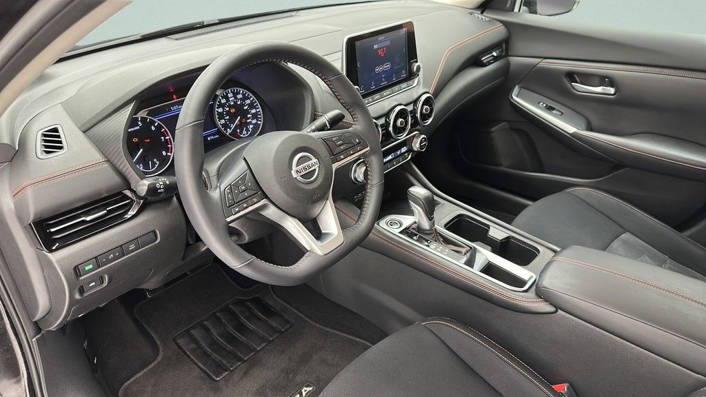 Used 2020 Nissan Sentra SR w/ Electronics Package FWD image 12