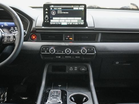 Used 2025 Honda Pilot Elite image 13