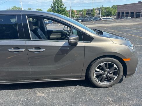 Used 2021 Honda Odyssey Elite image 9