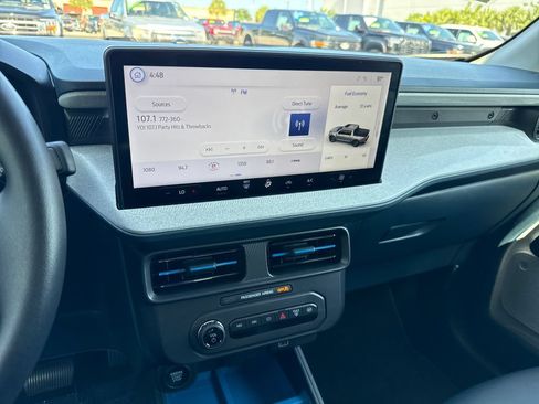 Certified 2025 Ford Maverick XLT FWD image 19