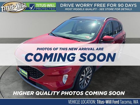 Used 2020 Ford Escape Titanium AWD/4WD image 3