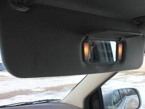 Used 2006 Toyota Sienna XLE image 24