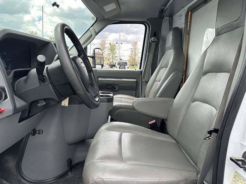 Used 2024 Ford E-350 and Econoline 350 Super Duty w/ Power Windows & Locks Group RWD image 10
