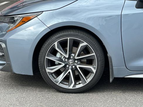 Used 2022 Toyota Corolla SE w/ SE Premium Package image 23