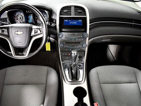 Used 2013 Chevrolet Malibu LS image 19
