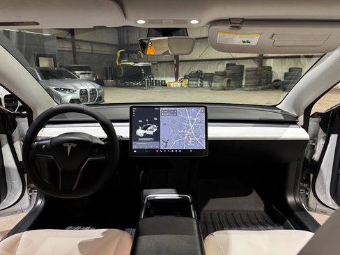 Used 2021 Tesla Model 3 Standard Range Plus image 28