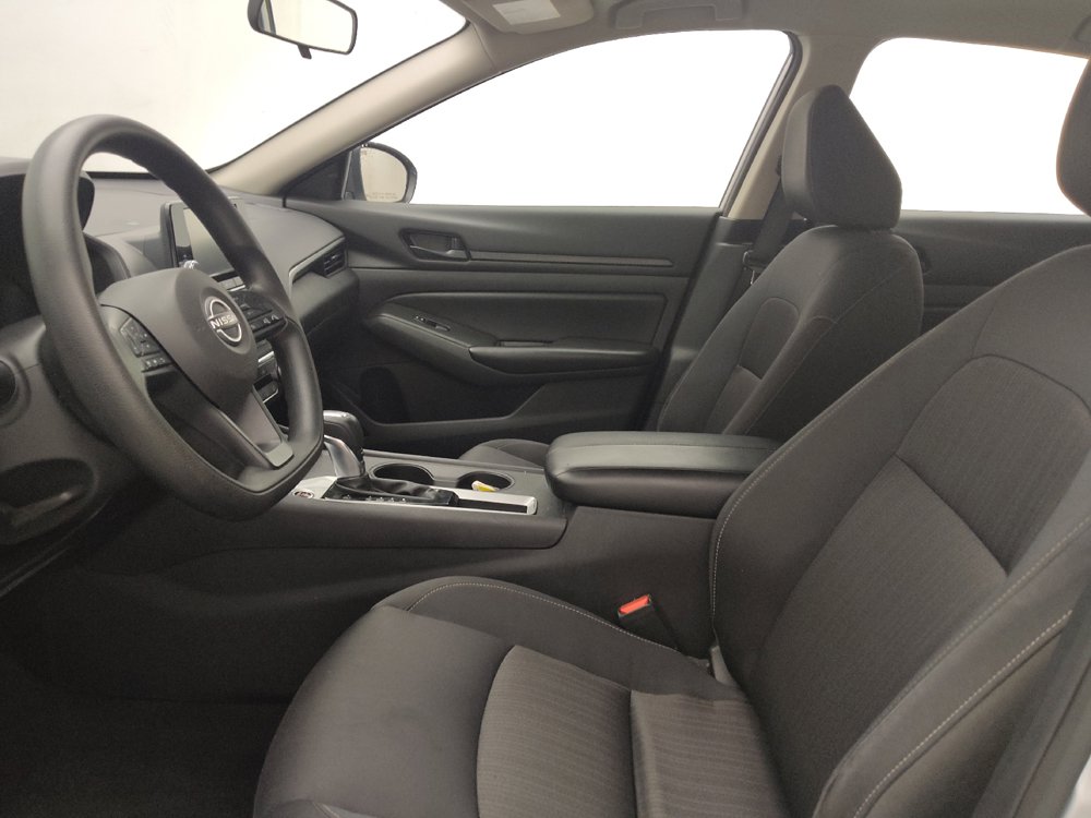 Used 2024 Nissan Altima 2.5 S FWD image 17