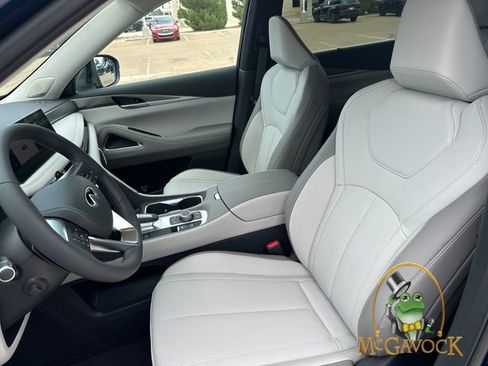 Used 2026 INFINITI QX60 Luxe w/ Cargo Package image 11