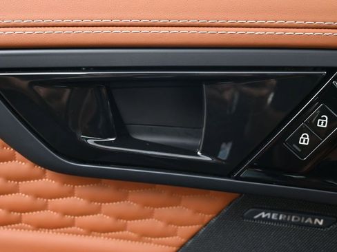 Used 2024 Jaguar F-TYPE R AWD/4WD image 14