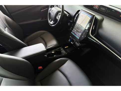Used 2022 Toyota Prius Prime XLE FWD image 17