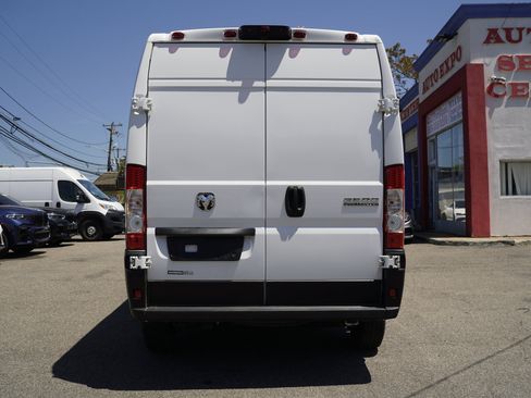 Used 2023 RAM ProMaster 2500 FWD image 6