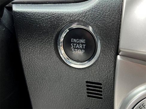 Used 2022 Toyota 4Runner SR5 Premium image 34