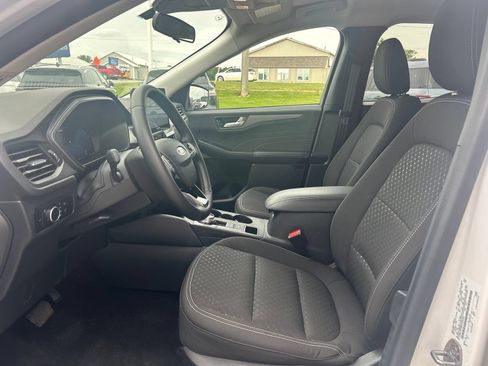 Used 2024 Ford Escape Active w/ Tech Pack #2 AWD/4WD image 9