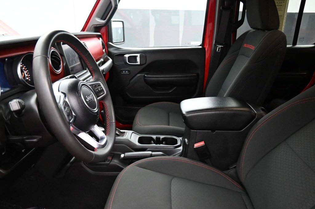 Used 2023 Jeep Gladiator Rubicon AWD/4WD image 11