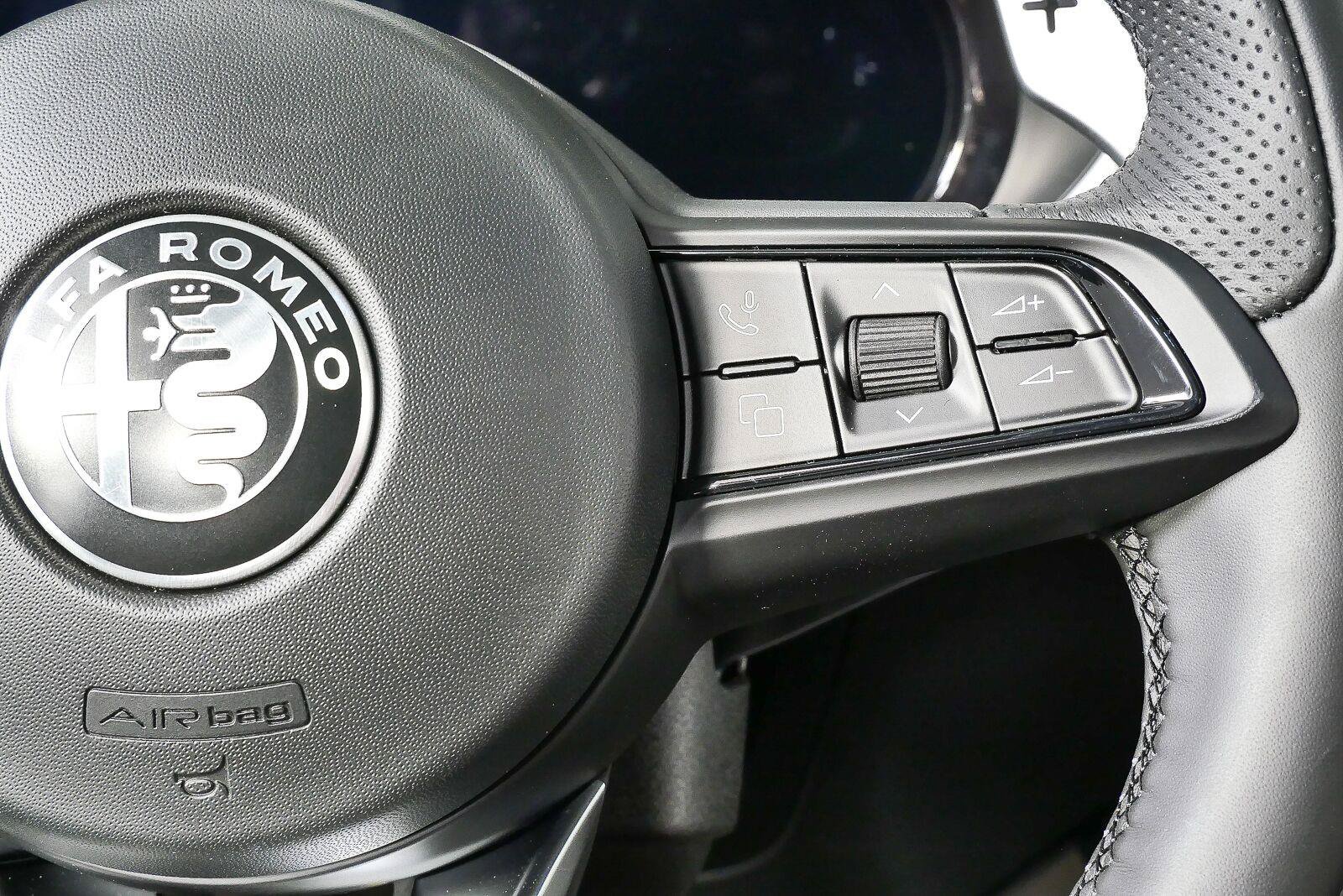 New 2026 Alfa Romeo Stelvio Sprint AWD/4WD image 14