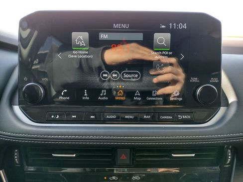 Used 2023 Nissan Rogue Platinum w/ Platinum Premium Package image 4