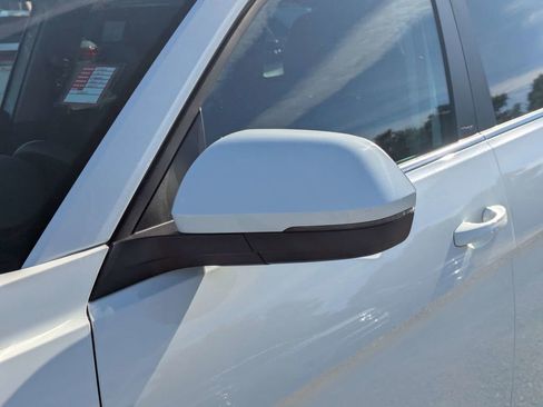 Used 2024 Volkswagen Atlas SE FWD image 11