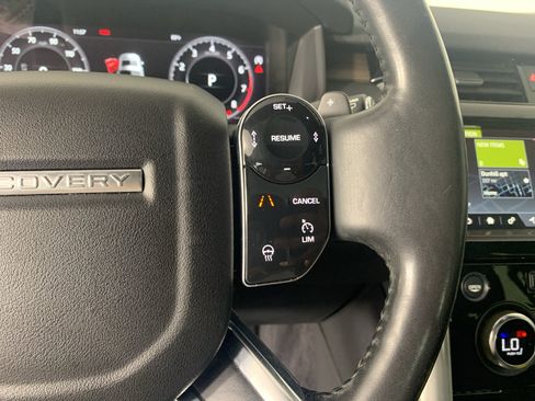 Used 2019 Land Rover Discovery HSE AWD/4WD image 19