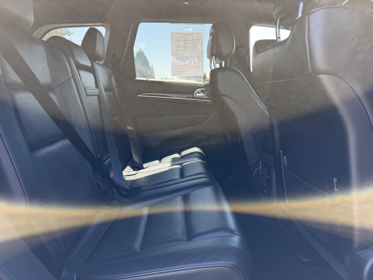 Used 2018 Jeep Grand Cherokee Overland AWD/4WD image 12