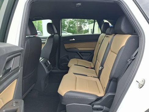 Used 2023 Volkswagen Atlas Cross Sport SE AWD/4WD image 11