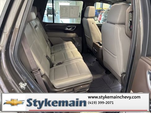 Used 2021 Chevrolet Tahoe LT w/ LT Signature Package image 15