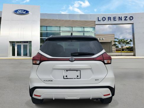 Used 2023 Nissan Kicks SV image 6