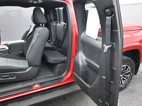 Used 2020 Toyota Tacoma TRD Sport image 14