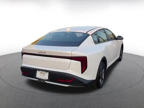 Used 2025 Kia K4 LXS image 15