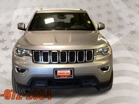 Used 2018 Jeep Grand Cherokee Laredo AWD/4WD image 18