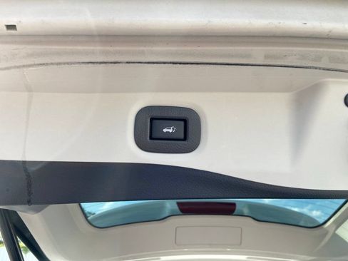 Used 2019 Nissan Rogue SV FWD image 29