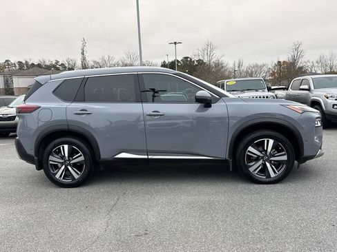 Used 2023 Nissan Rogue Platinum w/ Platinum Premium Package image 2