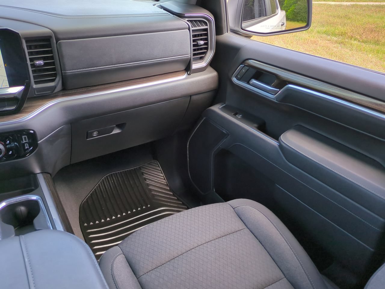 Used 2025 Chevrolet Silverado 1500 RST RWD image 17