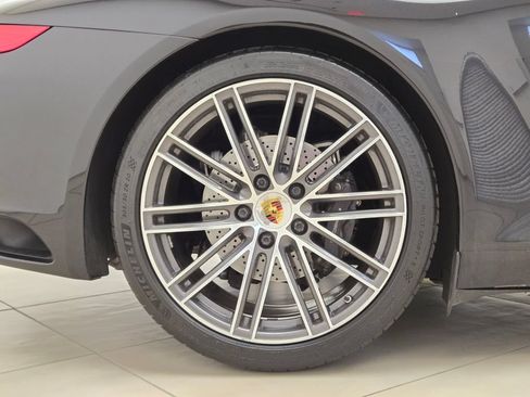 Used 2019 Porsche 911 Carrera RWD image 7